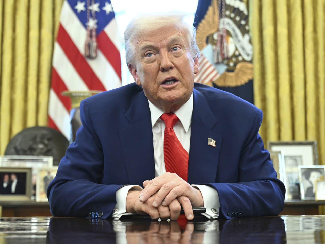 Prezident USA Donald Trump v Oválnej pracovni Bieleho domu