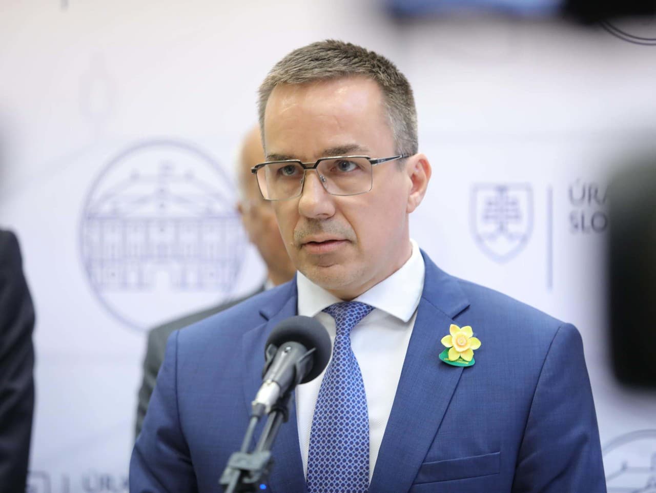 minister práce, sociálnych vecí a rodiny Erik Tomáš