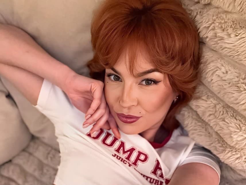 Nova Jewelsová (29)