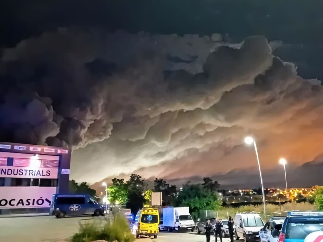 Tisícky ľudí v Španielsku doma uväznil toxický oblak chlóru