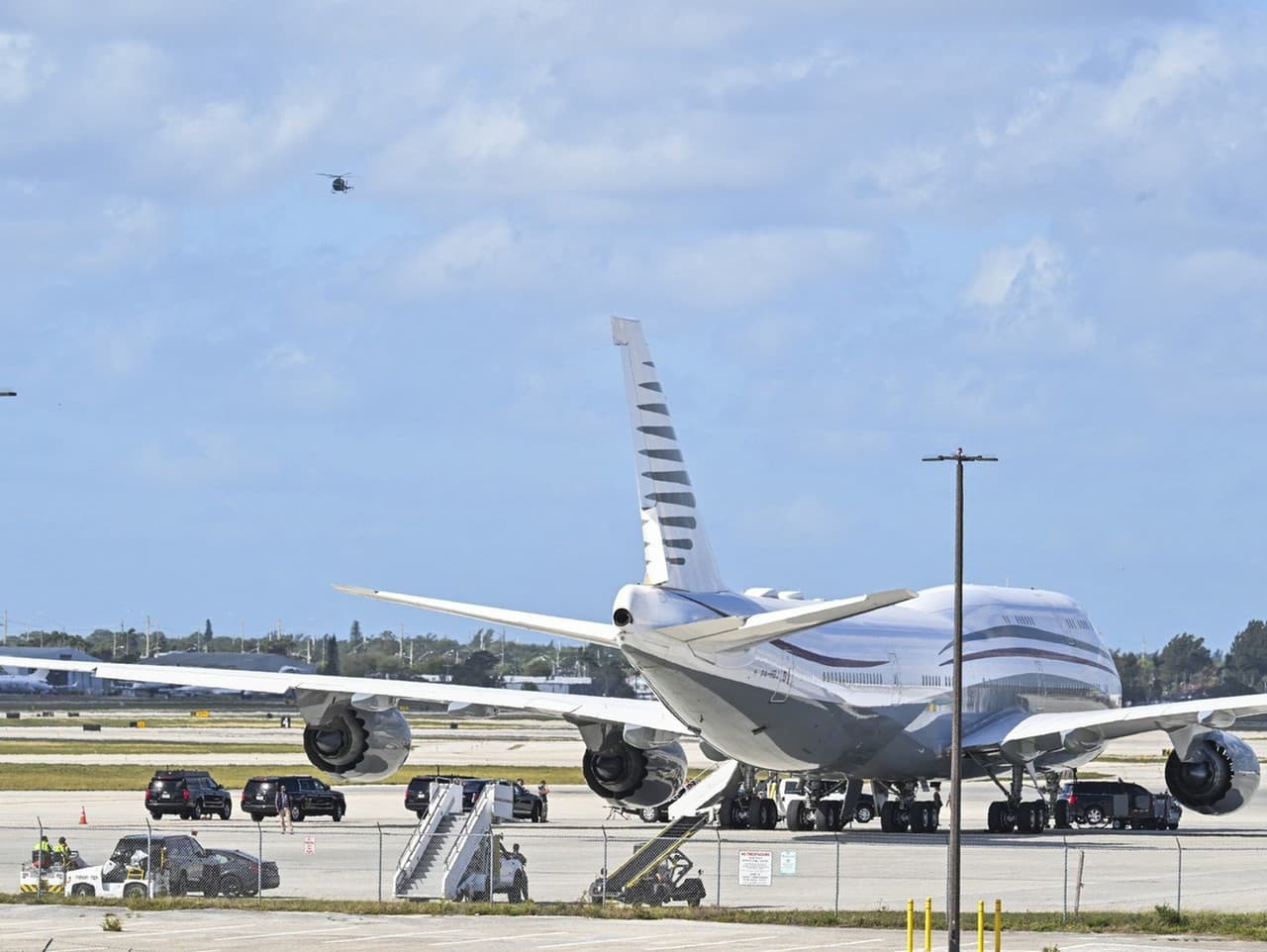 Katarský Boeing 747-8 na letisku v Palm Beach na Floride