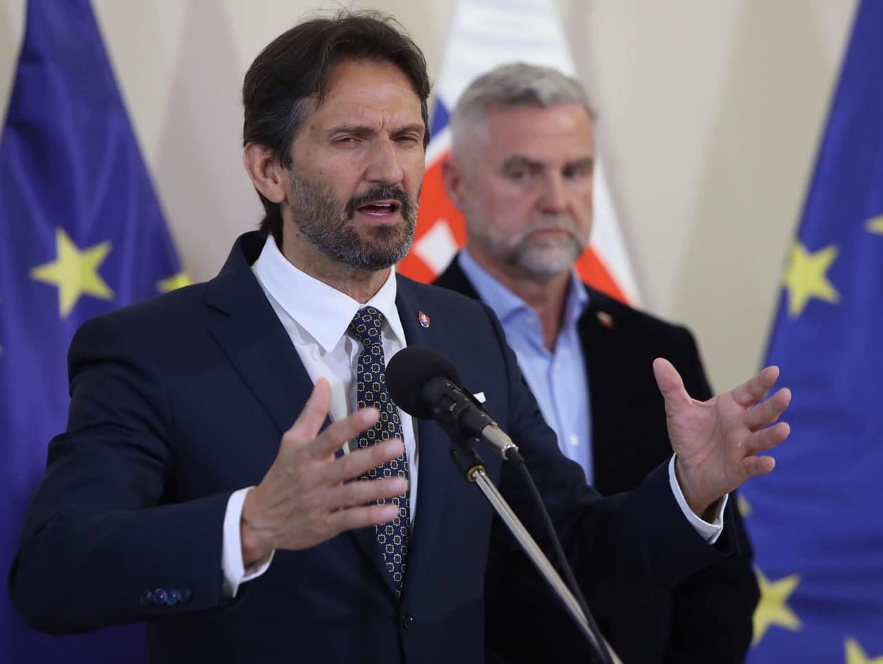 Podpredseda vlády a minister obrany SR Robert Kaliňák