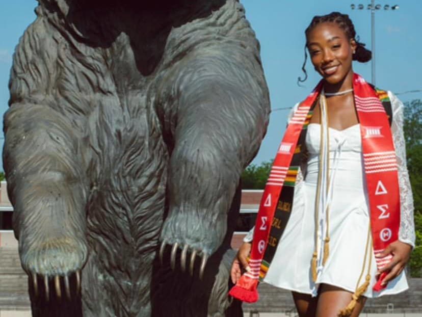 Hannah Smithová sa ťažko zranila počas plavby na člne.