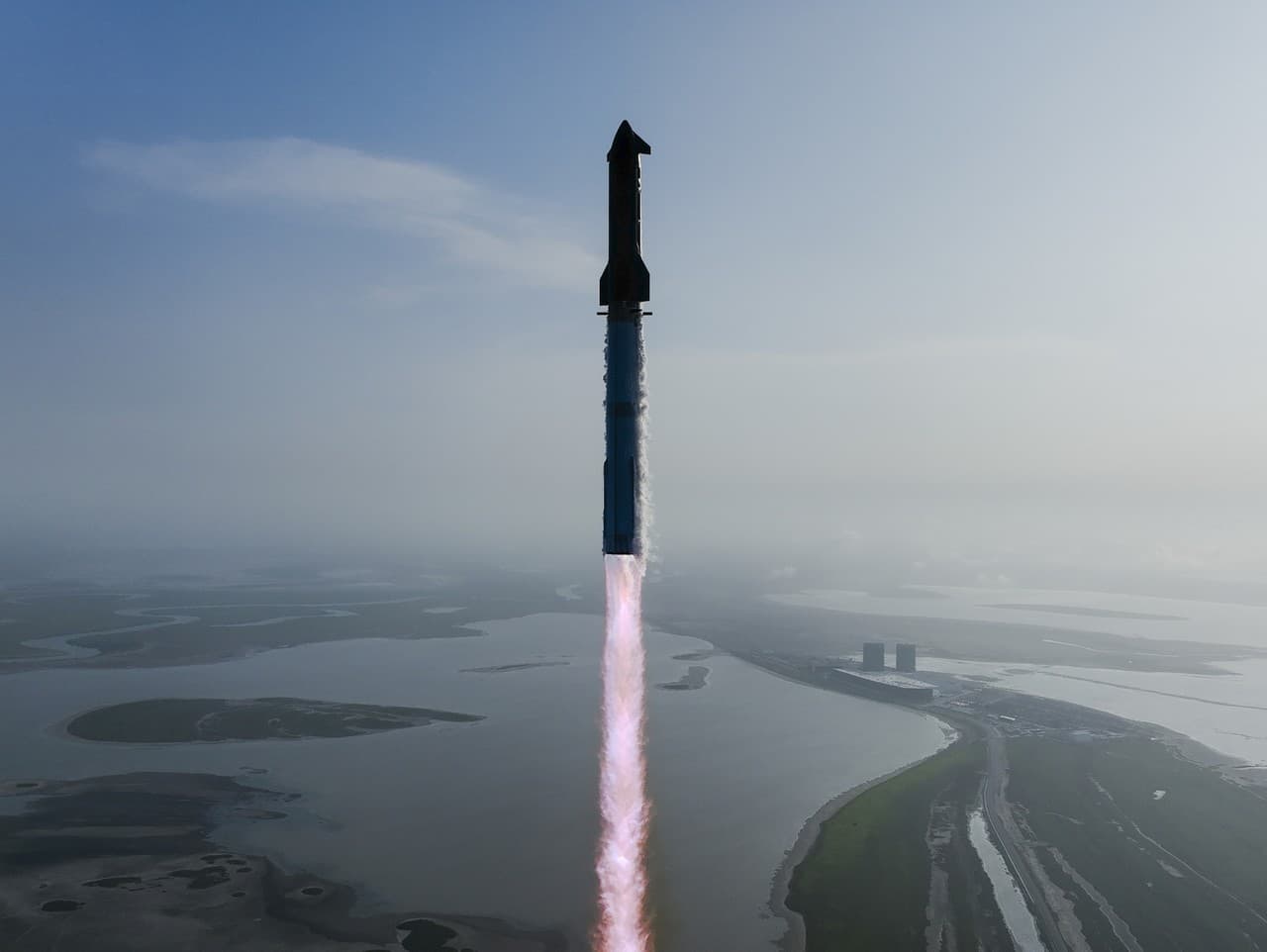 Deviaty let kozmickej lode Starship