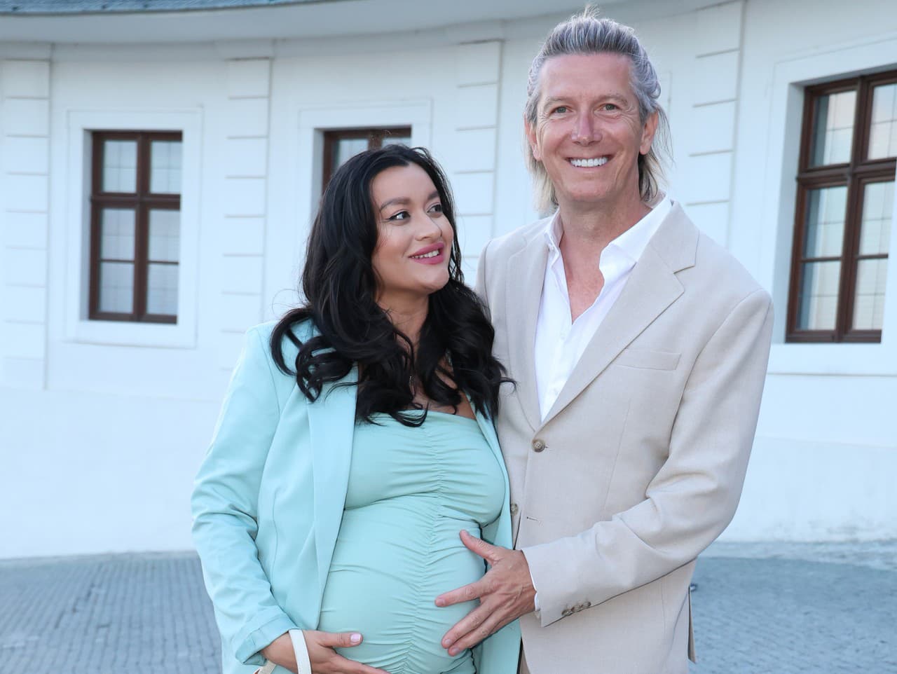 Bratislavské módne dni - druhý deň.  Igor Novosad s partnerkou