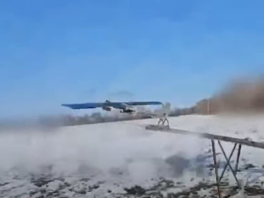 Zbraň je lacná a ničivá.