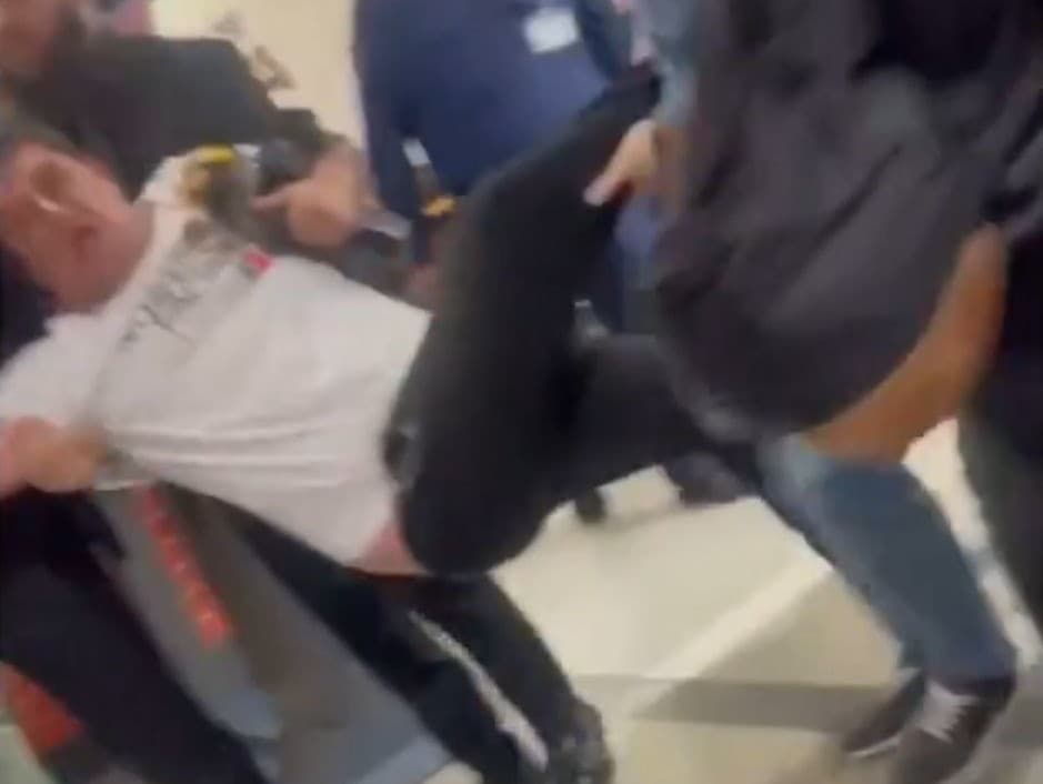 Únosu sa prizerali desiatky ľudí.