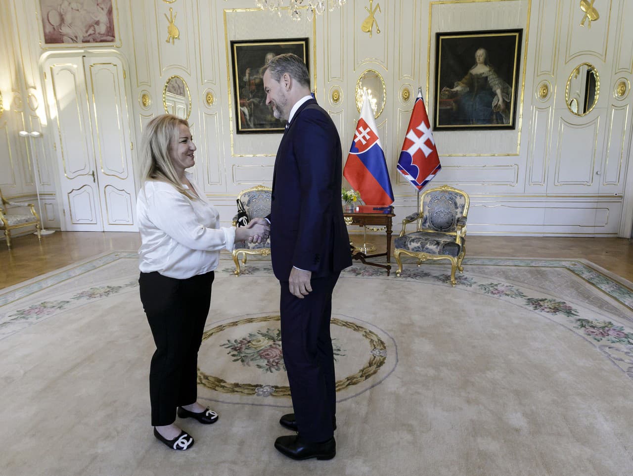 Prezident Peter Pellegrini prijal generálnu riaditeľku Slovenskej televízie a rozhlasu Martinu Flašíkovú