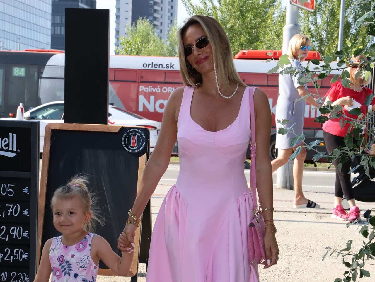 Párty plná celebritných detí, Natália Glosíková s dcérou Zairou