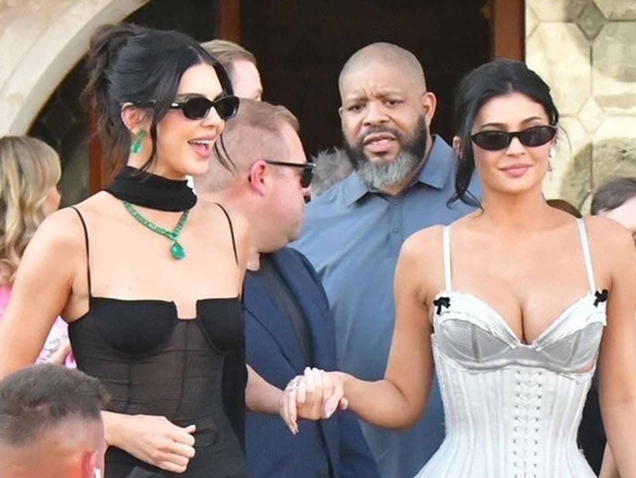 Kendall a Kylie Jenner na svadbe Bezosovcov