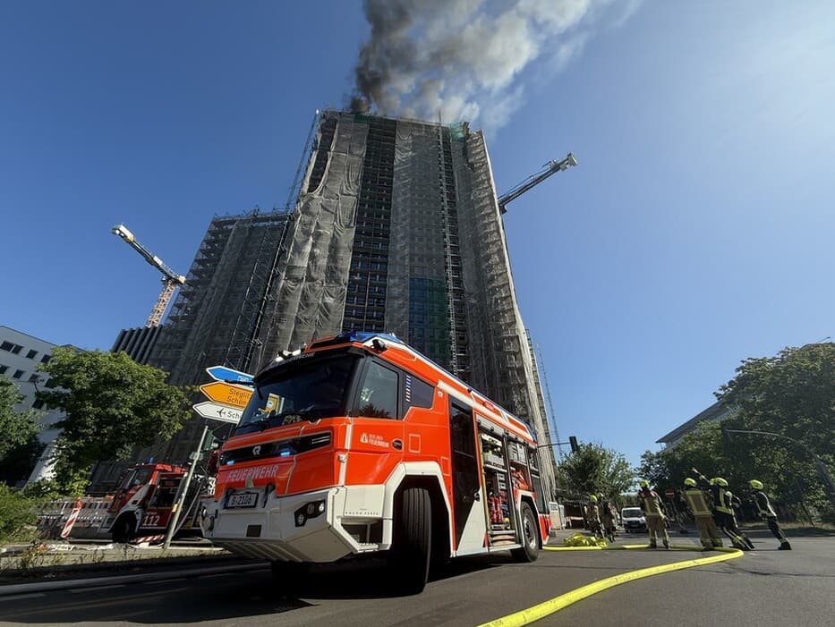 Požiar výškovej budovy v Berlíne