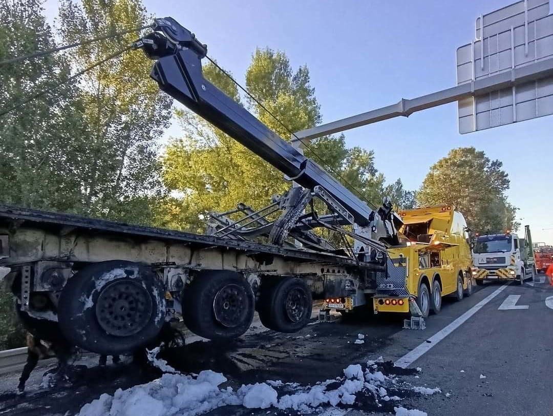 Náves nákladného vozidla na D2