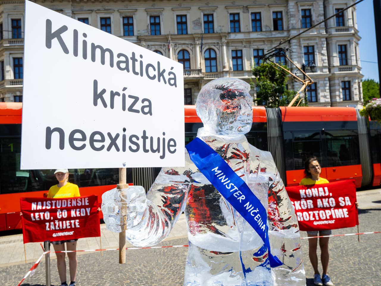 Greenpeace vyzýva ministra T. Tarabu, aby začal riešiť klimatickú krízu