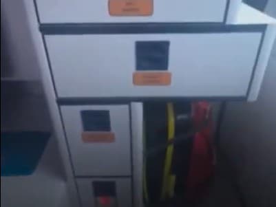 Dievča (19) si incident v sanitke natočilo na mobilný telefón
