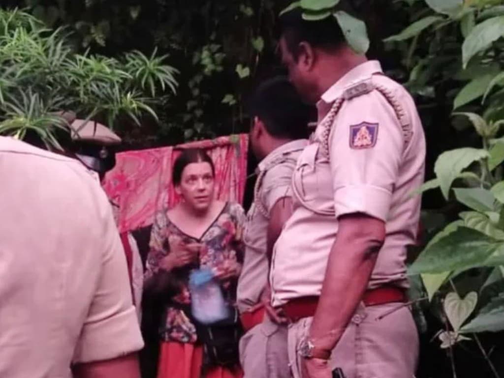 Indická polícia našla ruskú matku a jej dve deti v odľahlej jaskyni