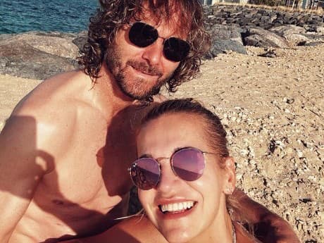 Dara Rolins a Pavel Nedvěd si na svoje svadobné zvony budú musieť ešte počkať.