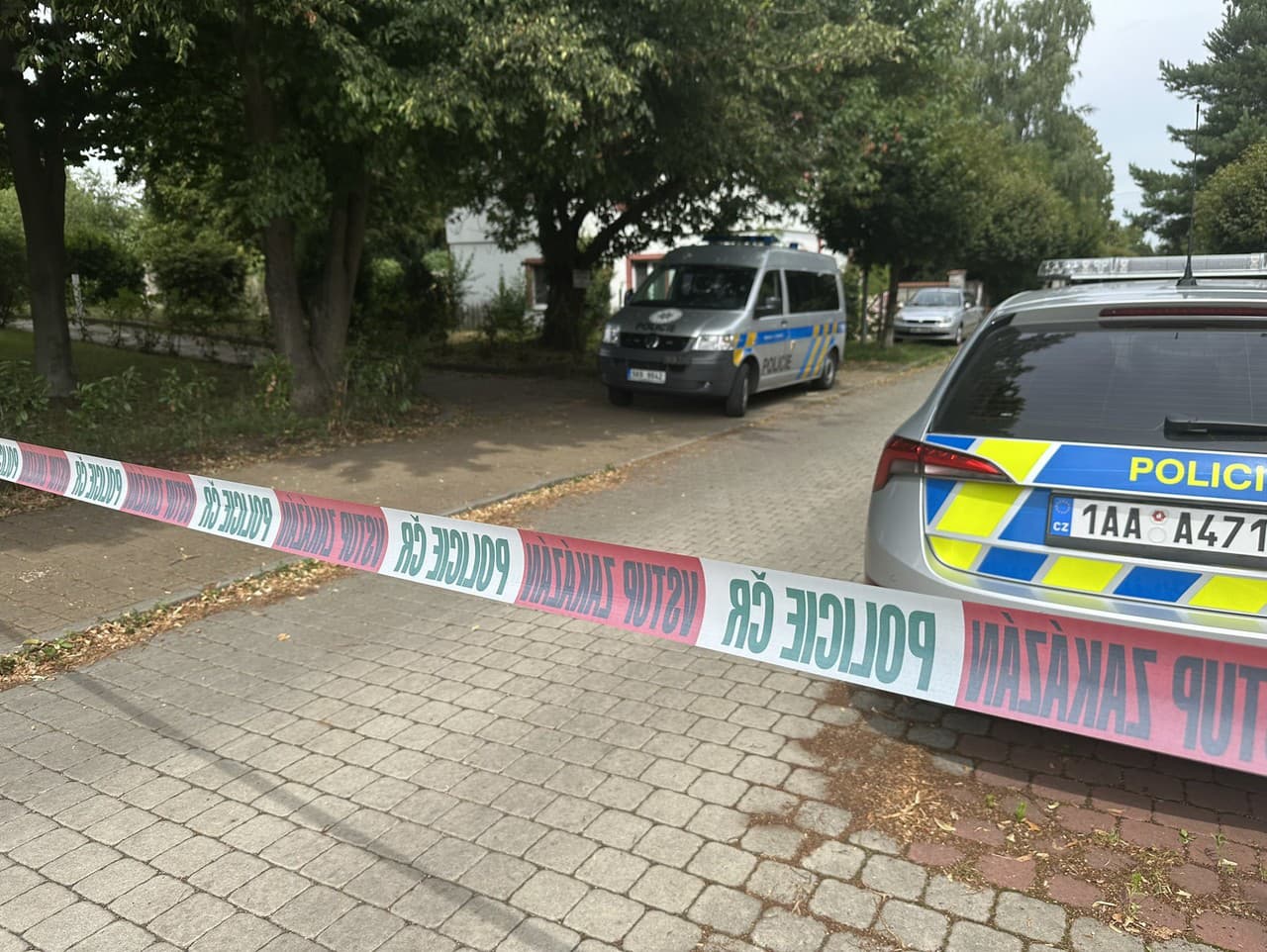 Pražskí policajti v štvrtok zasahujú v pražskej mestskej časti Horné Počernice