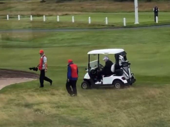 Trump bol v Škótsku zahrať golf.