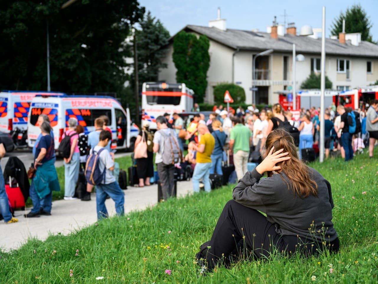 Evakuovaní cestujúci