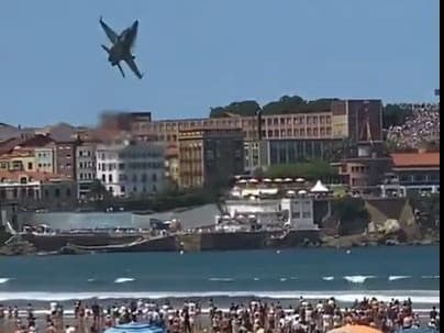 Pilot v poslednej chvíli začal stúpať.