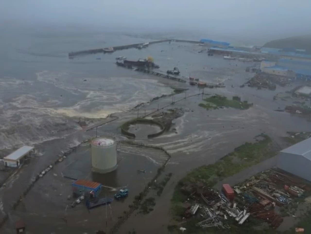 cunami zasiahlo Severo-Kurilsk