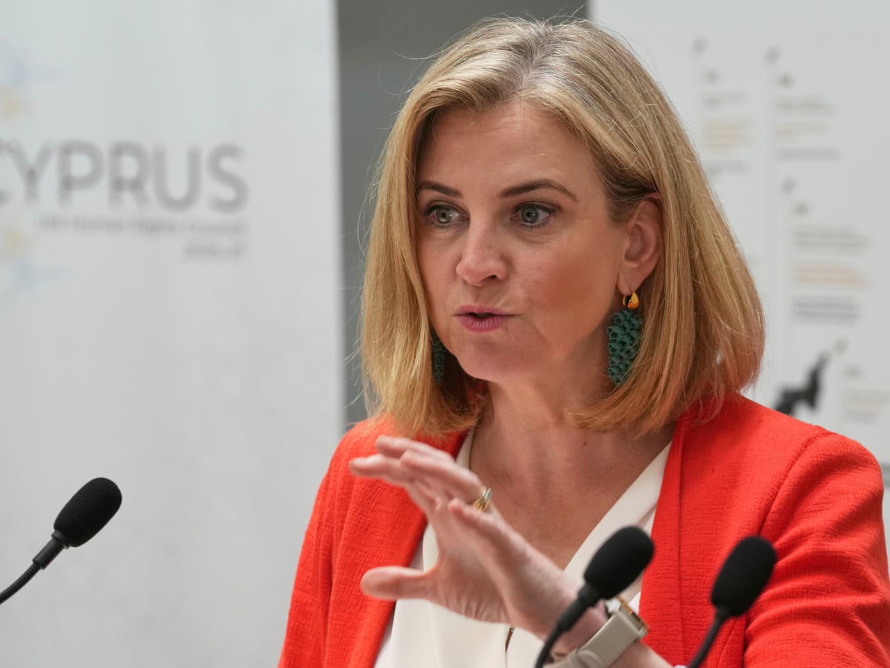 Beate Meinl-Reisingerová okamžite zareagovala.