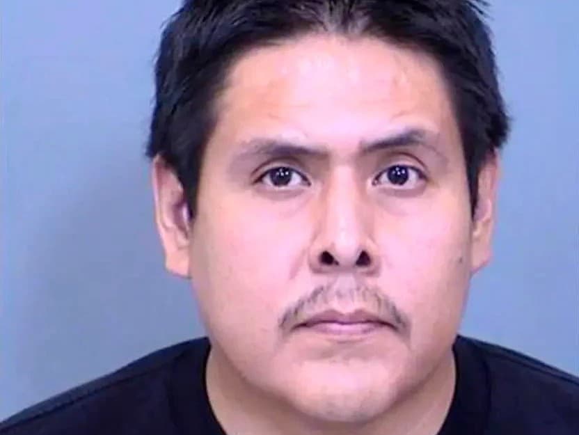 Otec nechal deti v rozpálenom aute.