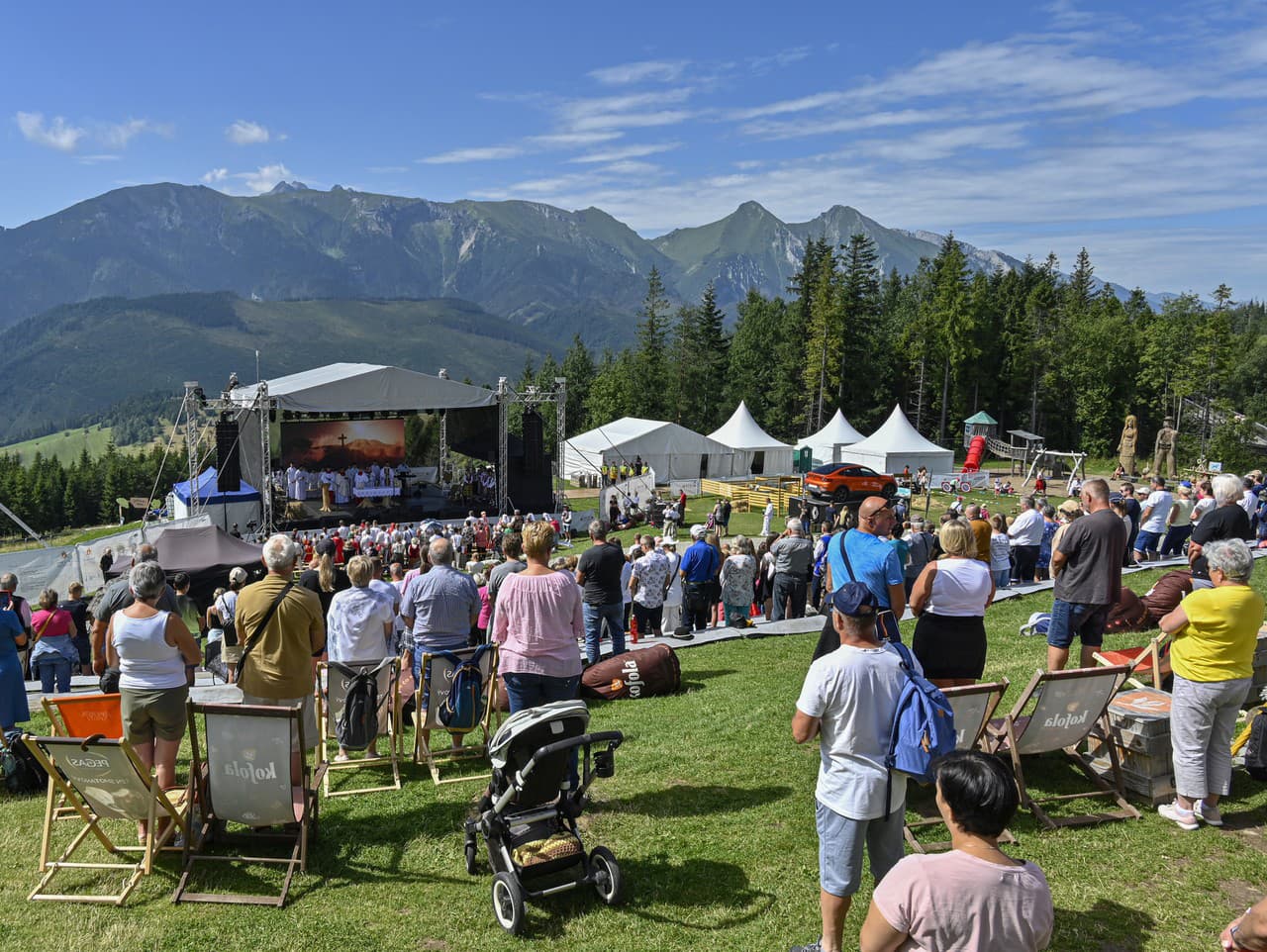 Archívny záber z Goralských folklórnych slávností v Ždiari