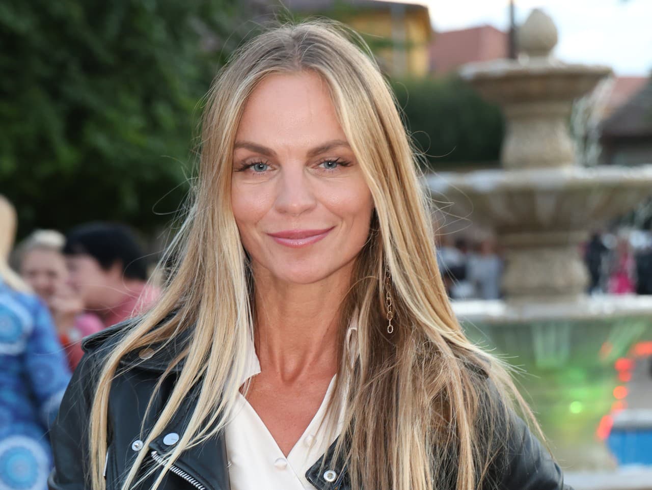 Premiéra filmu Pod parou. Na snímke Milena Minichová