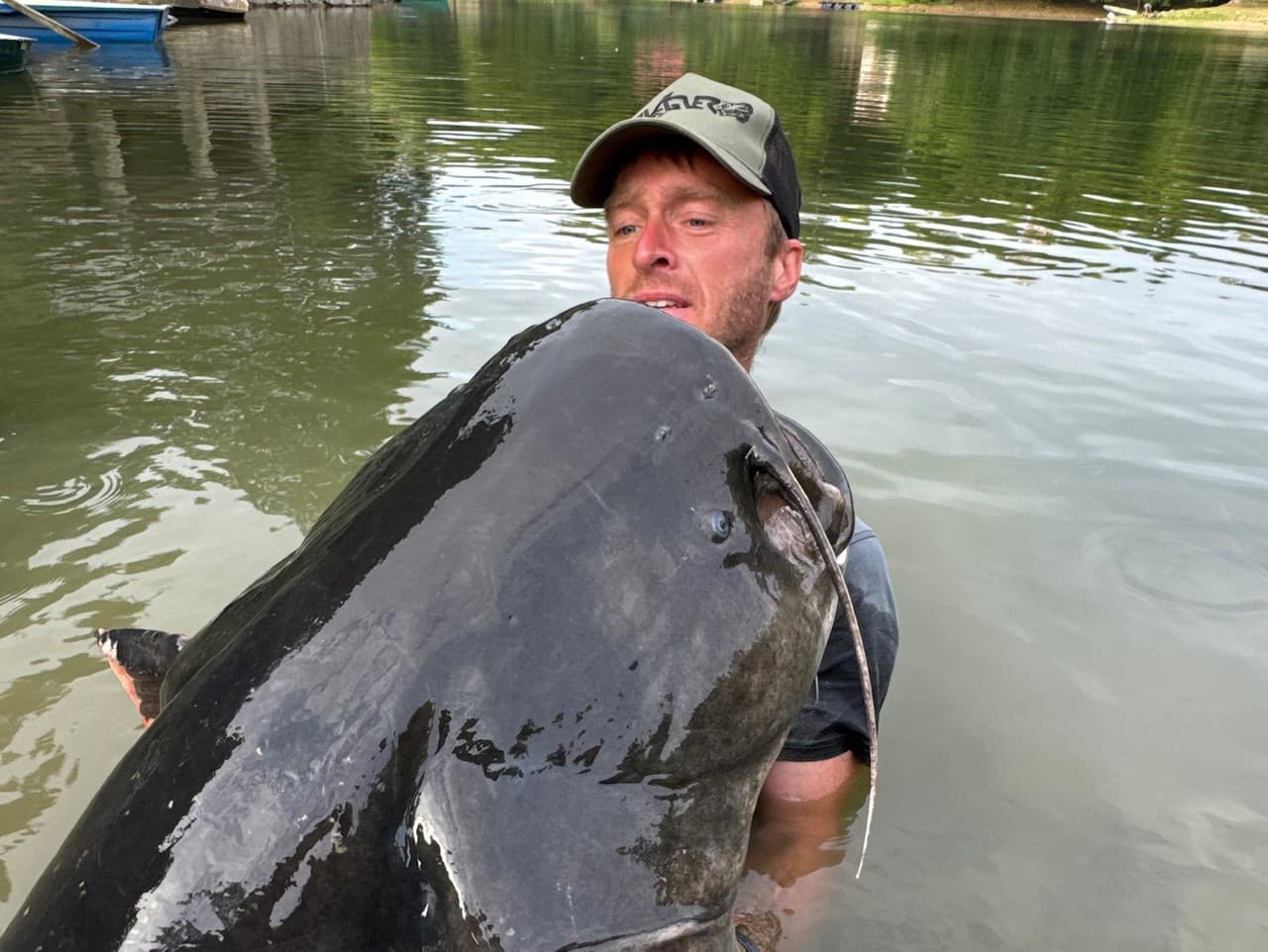 So svojím úlovkom sa český rybár pochválil na sociálnych sieťach a ľudia žasnú