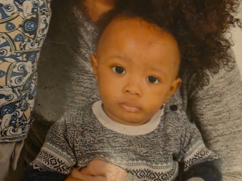 Malý chlapček zomrel od hladu.