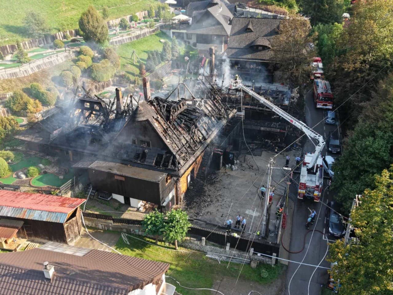 Požiar penziónu a reštaurácie v obci Zázrivá