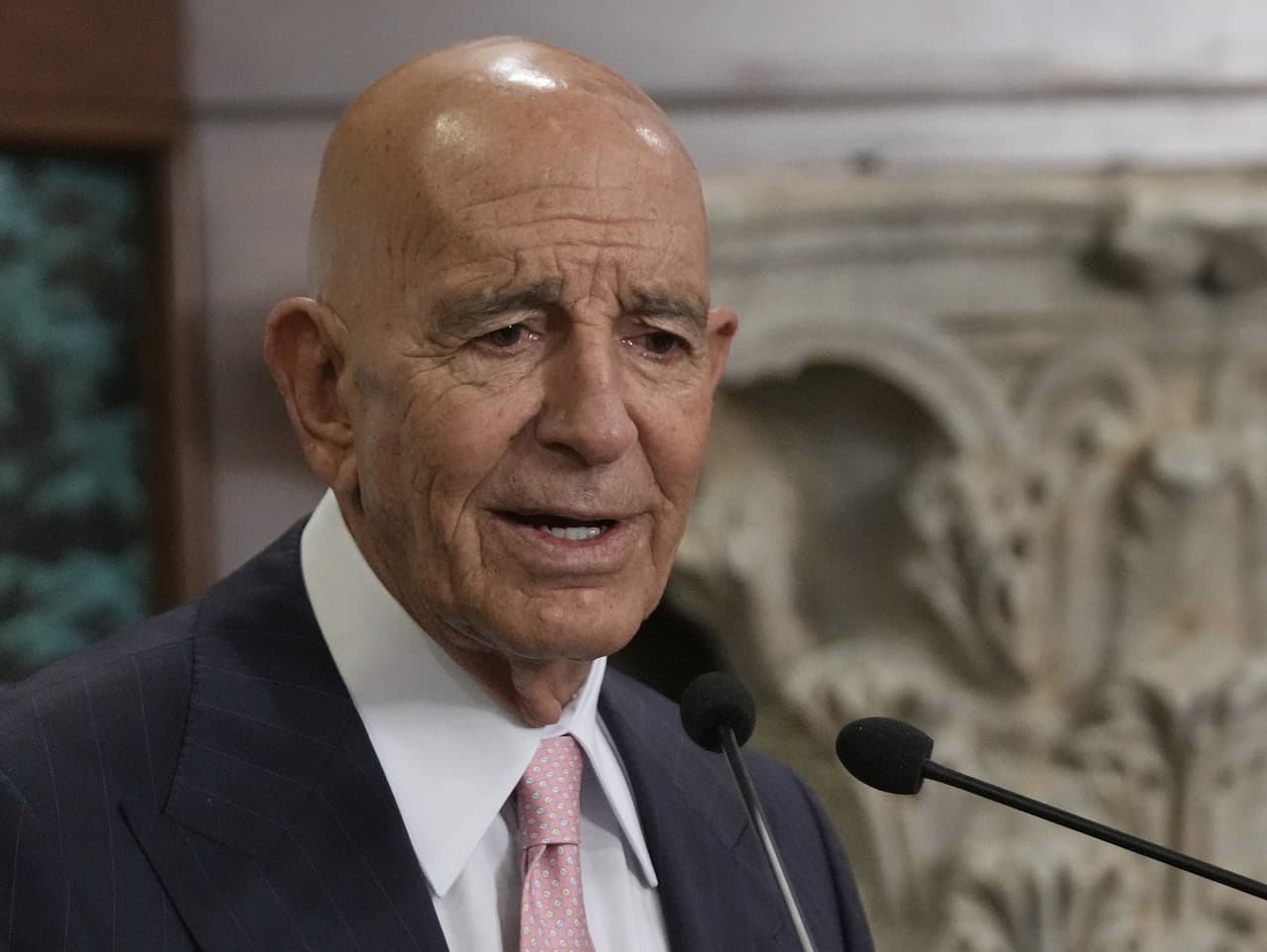 Osobitný americký vyslanec Thomas Barrack