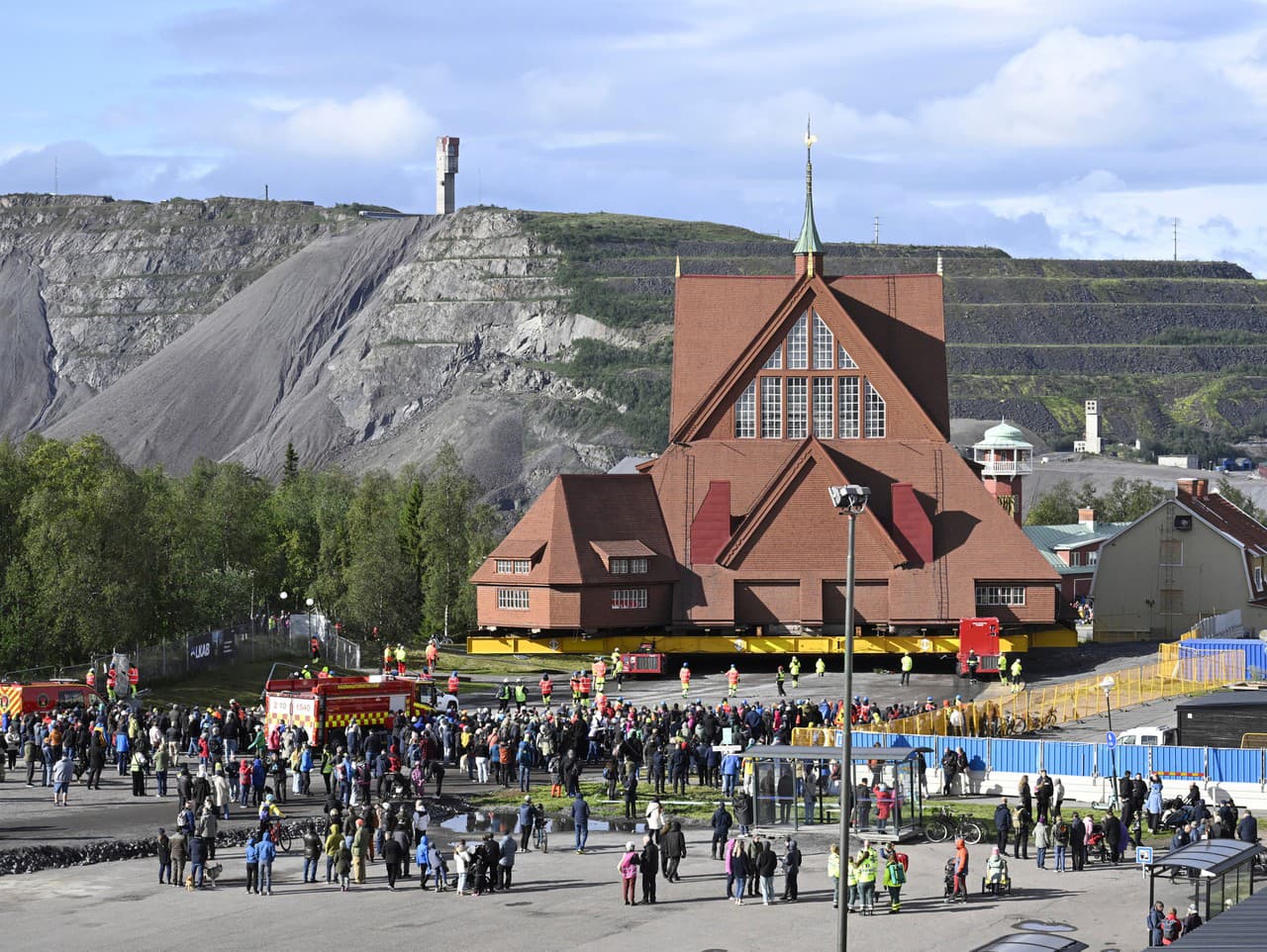 Pre rozširovanie ťažby presúvajú historický kostol Kiruna kyrka vo Švédsku