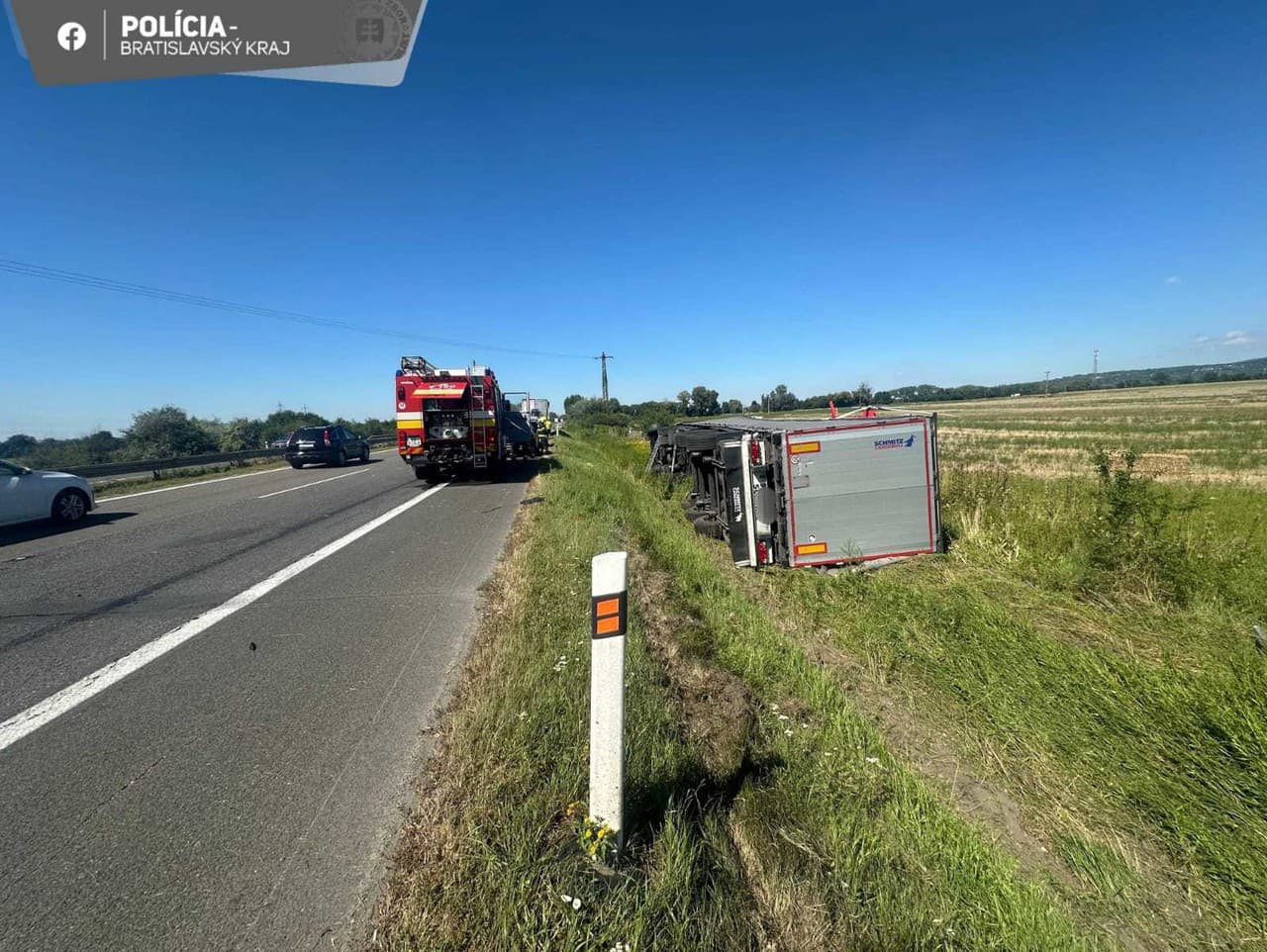 Na diaľnici D2 v smere z Bratislavy do Stupavy došlo k ďalej dopravnej nehode