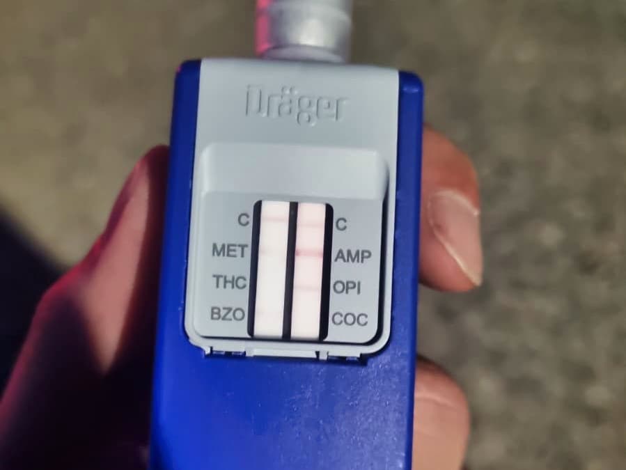 Výsledok rýchlotestu ukázal prítomnosť marihuany, metamfetamínu, benzodiazepínov a kokaínu