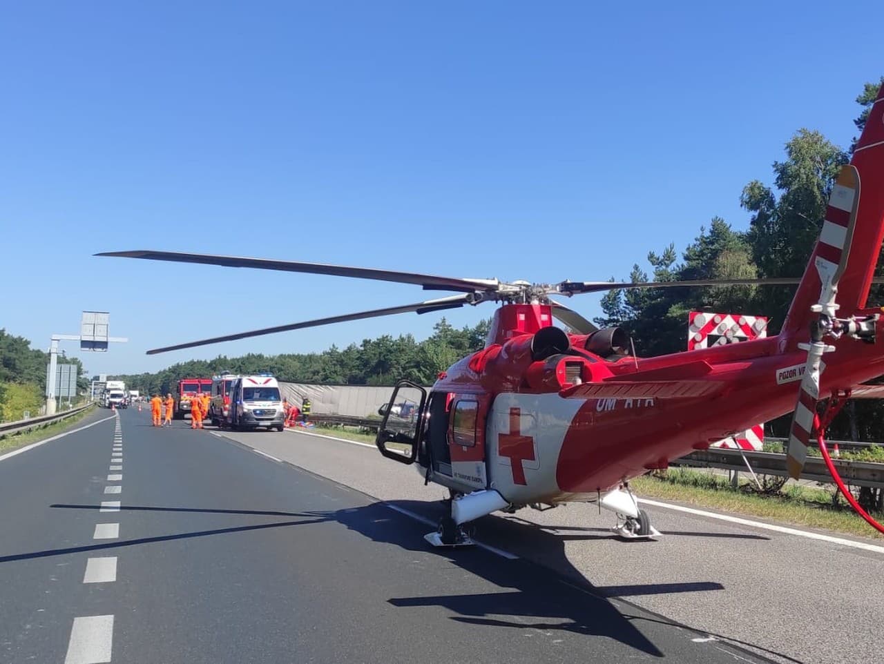 Bratislavský záchranársky vrtuľník zasahoval pri dvoch dopravných nehodách na diaľnici D2
