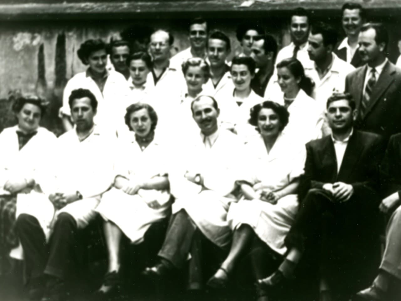 Vedecký tím pod vedením docenta Juliána Podobu. 