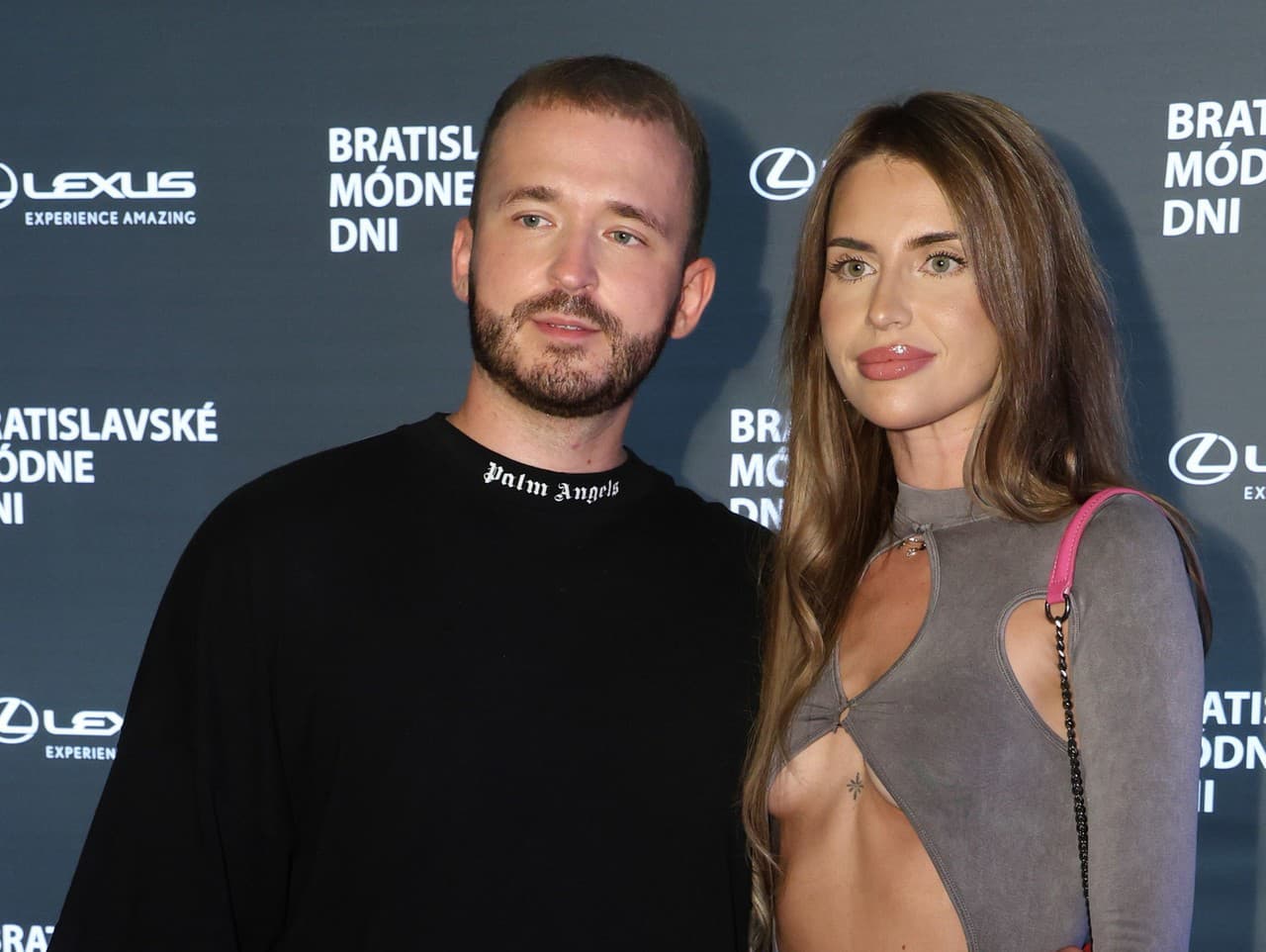 Influencer Matej Zrebný s priateľkou