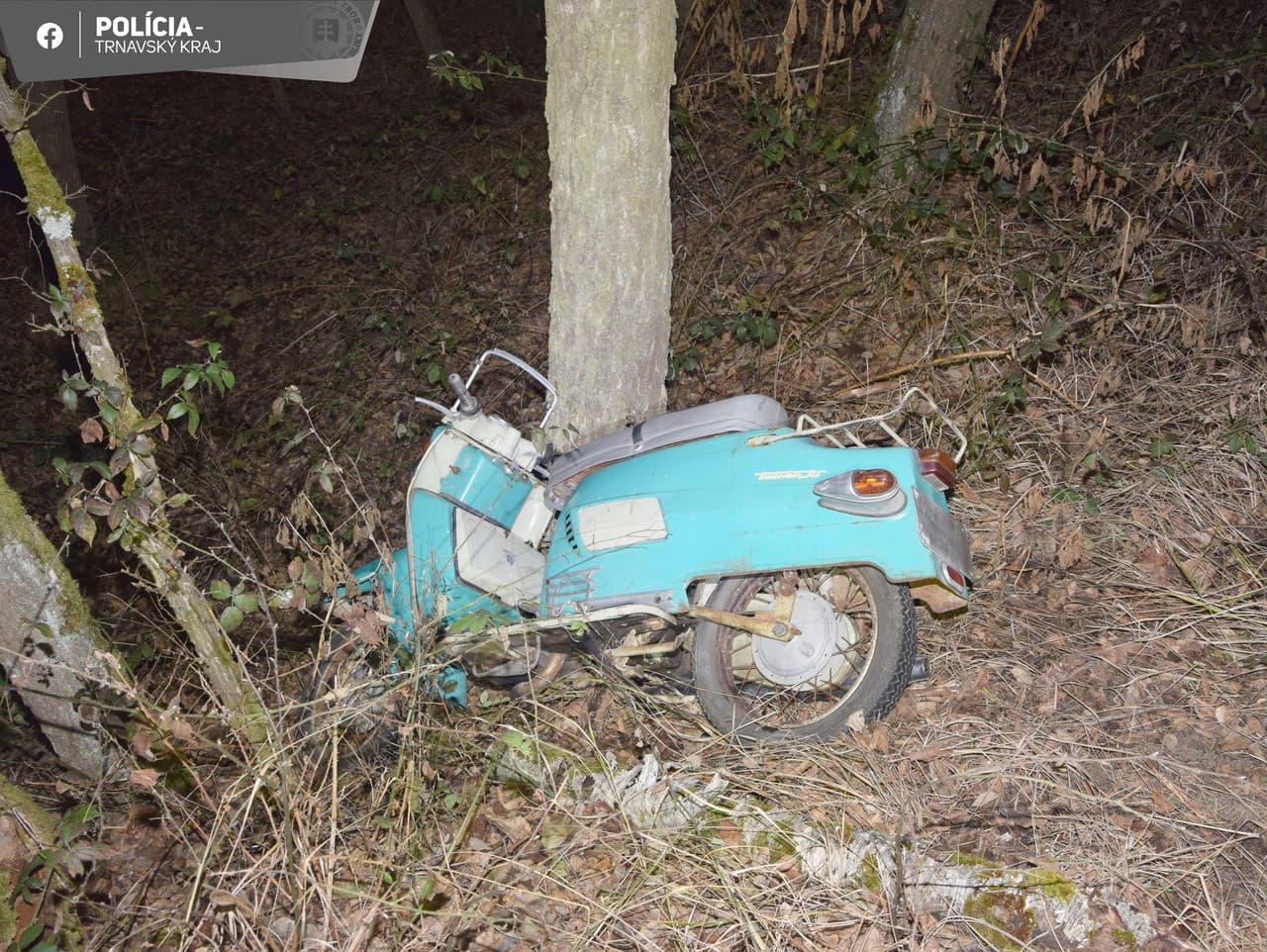 Polícia obvinila dvoch mužov v súvislosti s krádežou dvojkolesového veterána Tatran S-125 z areálu firmy 