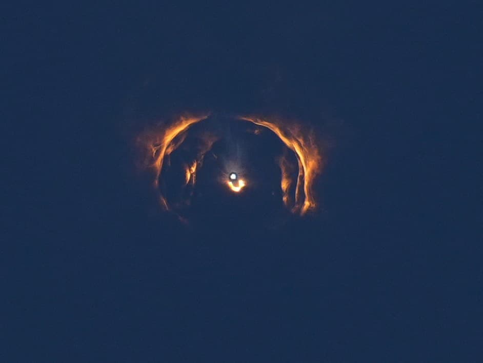 Megaraketa Starship spoločnosti SpaceX absolvuje skúšobný let zo základne Starbase v Texase.