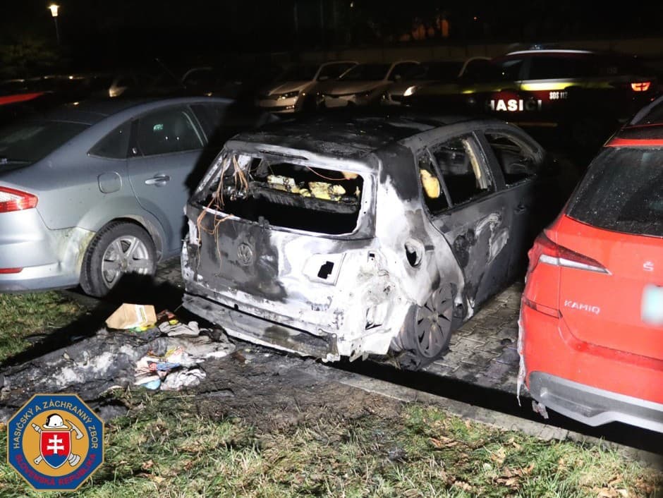 Požiar auta v Petržalke