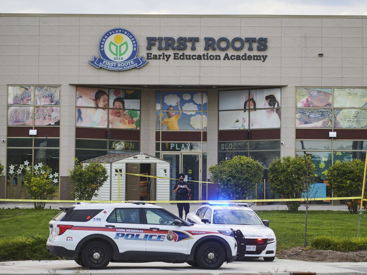 Do škôlky v kanadskom Toronte narazil vodič