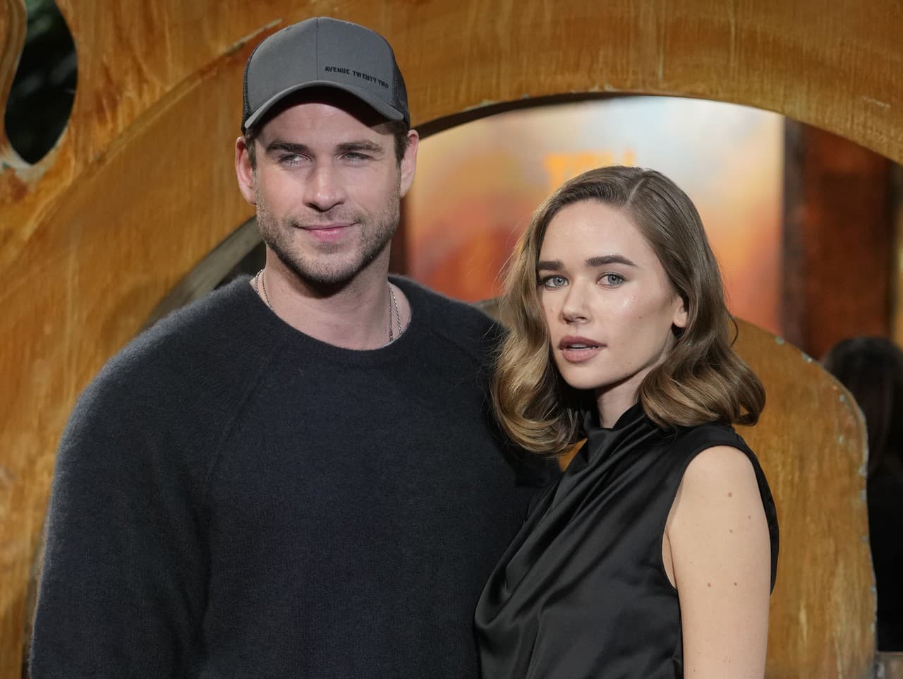 Liam Hemsworth, Gabriella Brooks