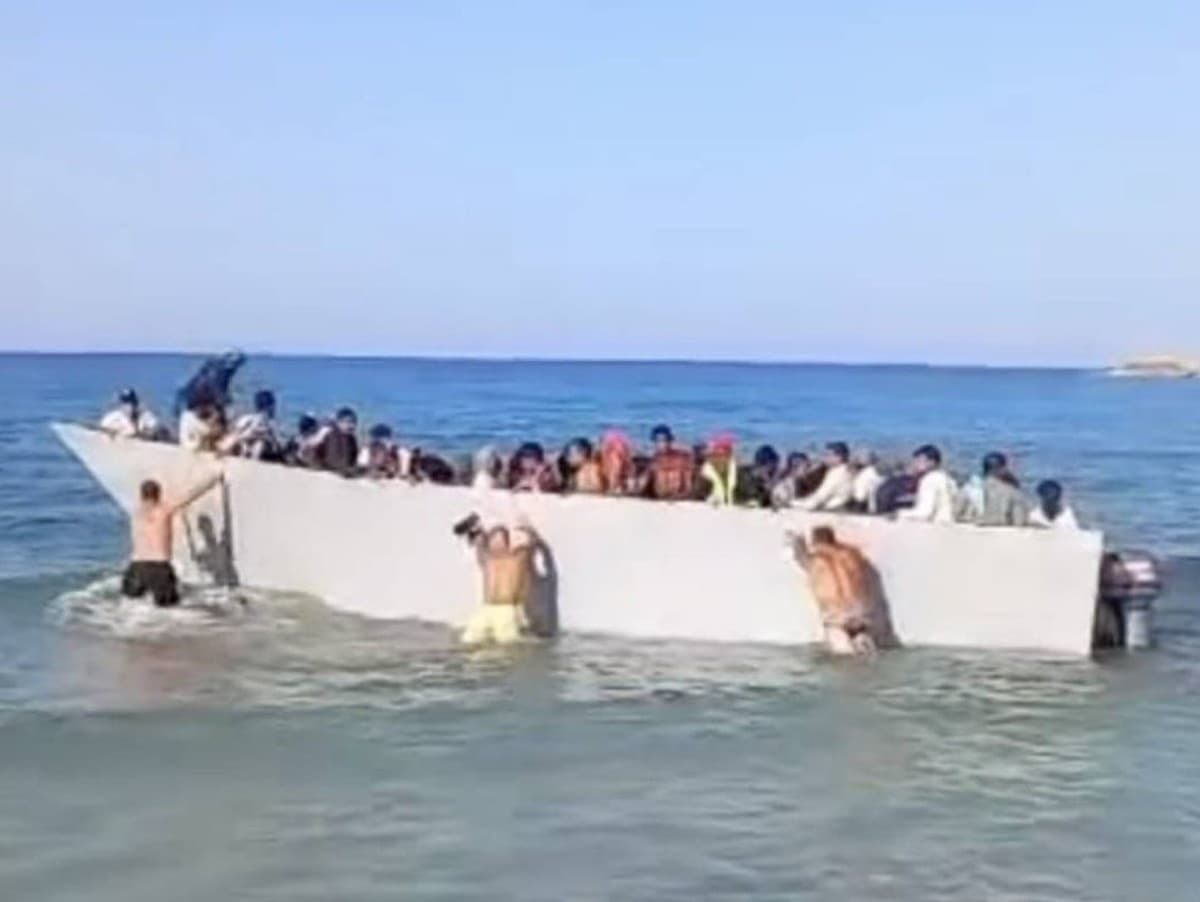 Migranti sa chceli vylodiť na gréckom ostrove.