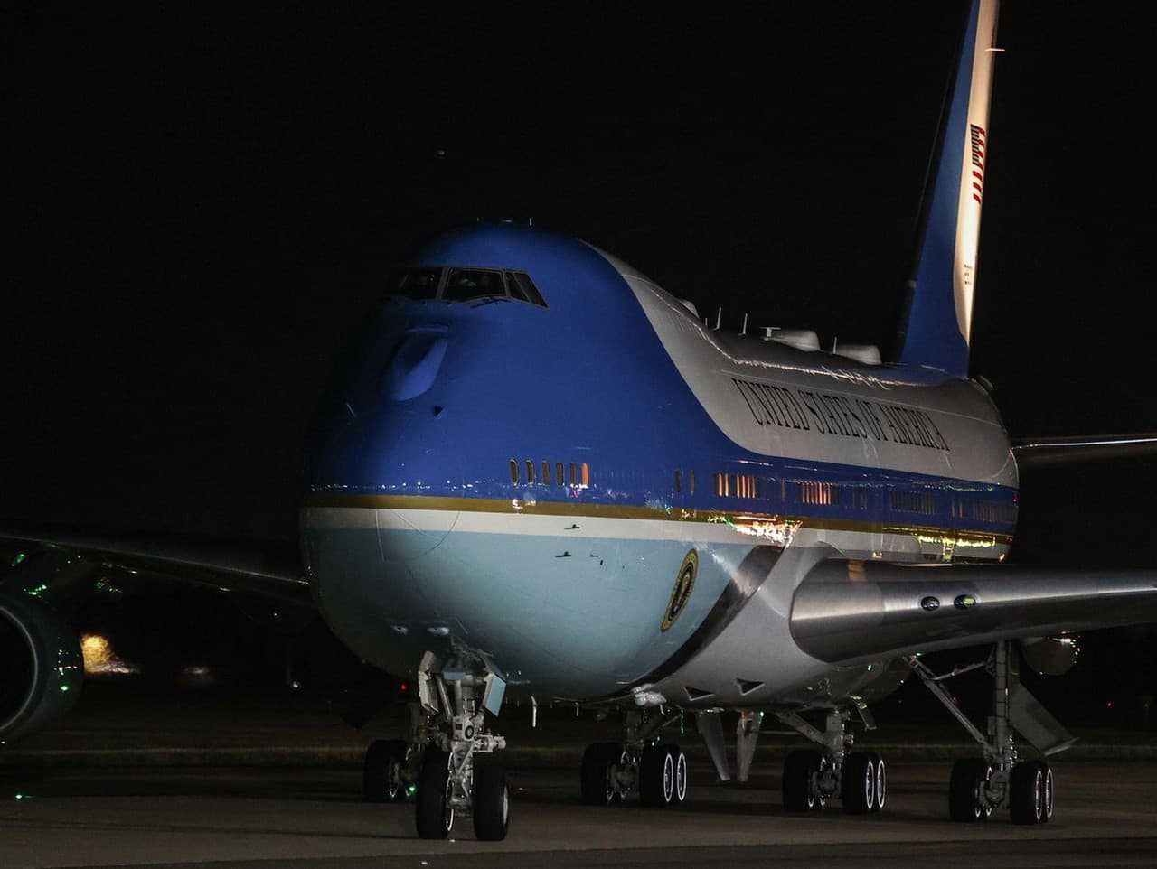 Air Force One na letisku v Londýne