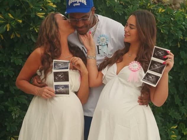 Muž, priateľka a jej matka zdieľajú nezvyčajný vzťah.