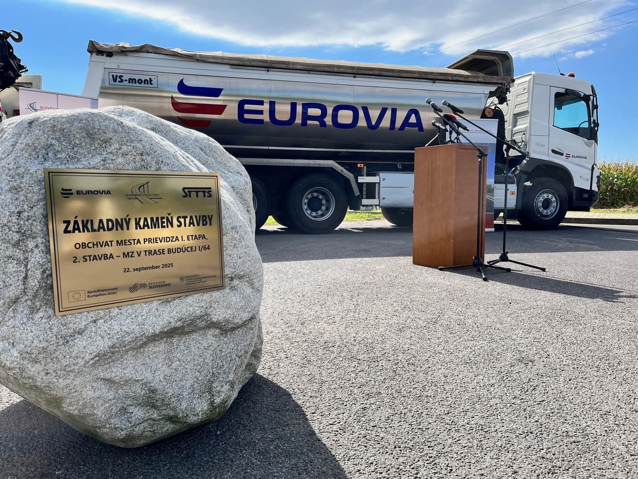 Projekt Obchvat Prievidza predstavuje významnú stavbu, ktorá patrí medzi kľúčové v portfóliu spoločnosti EUROVIA SK