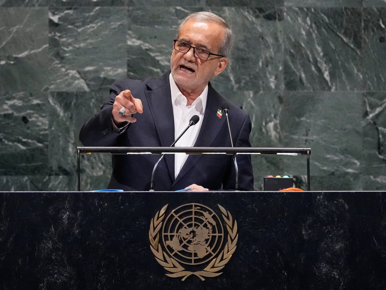 Iránsky prezident Masúd Pezeškiján.