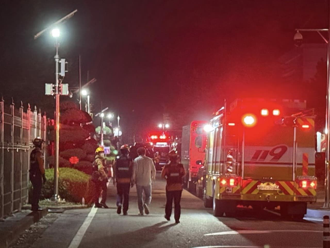 K výbuchu došlo v jednej z batérií zdroja neprerušiteľného napájania centra, keď zamestnanci pracovali na ich premiestnení do suterénu